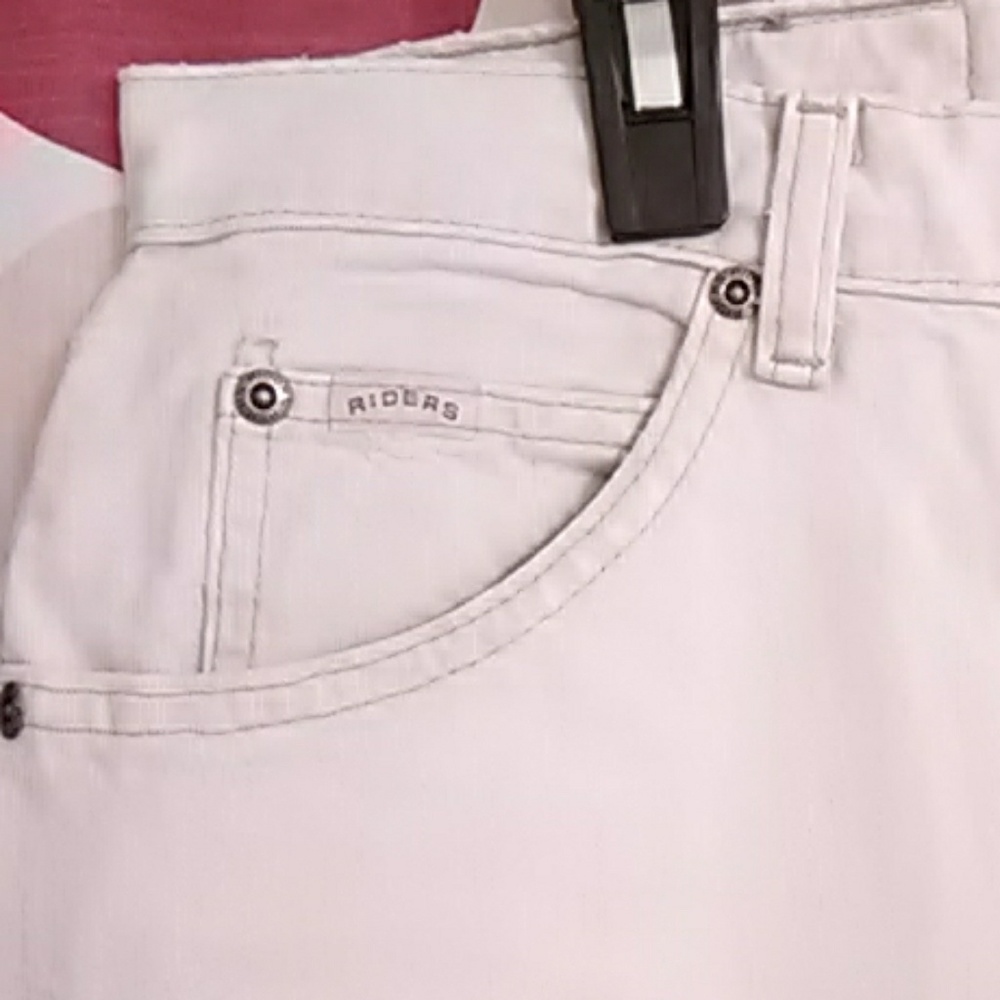 White Riders - Picture 2 of 3